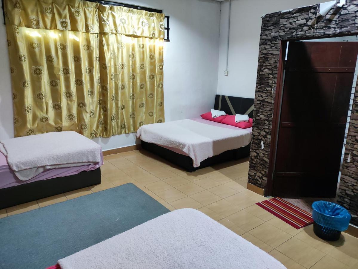 Kencana Guest House Pantai Cenang  Buitenkant foto