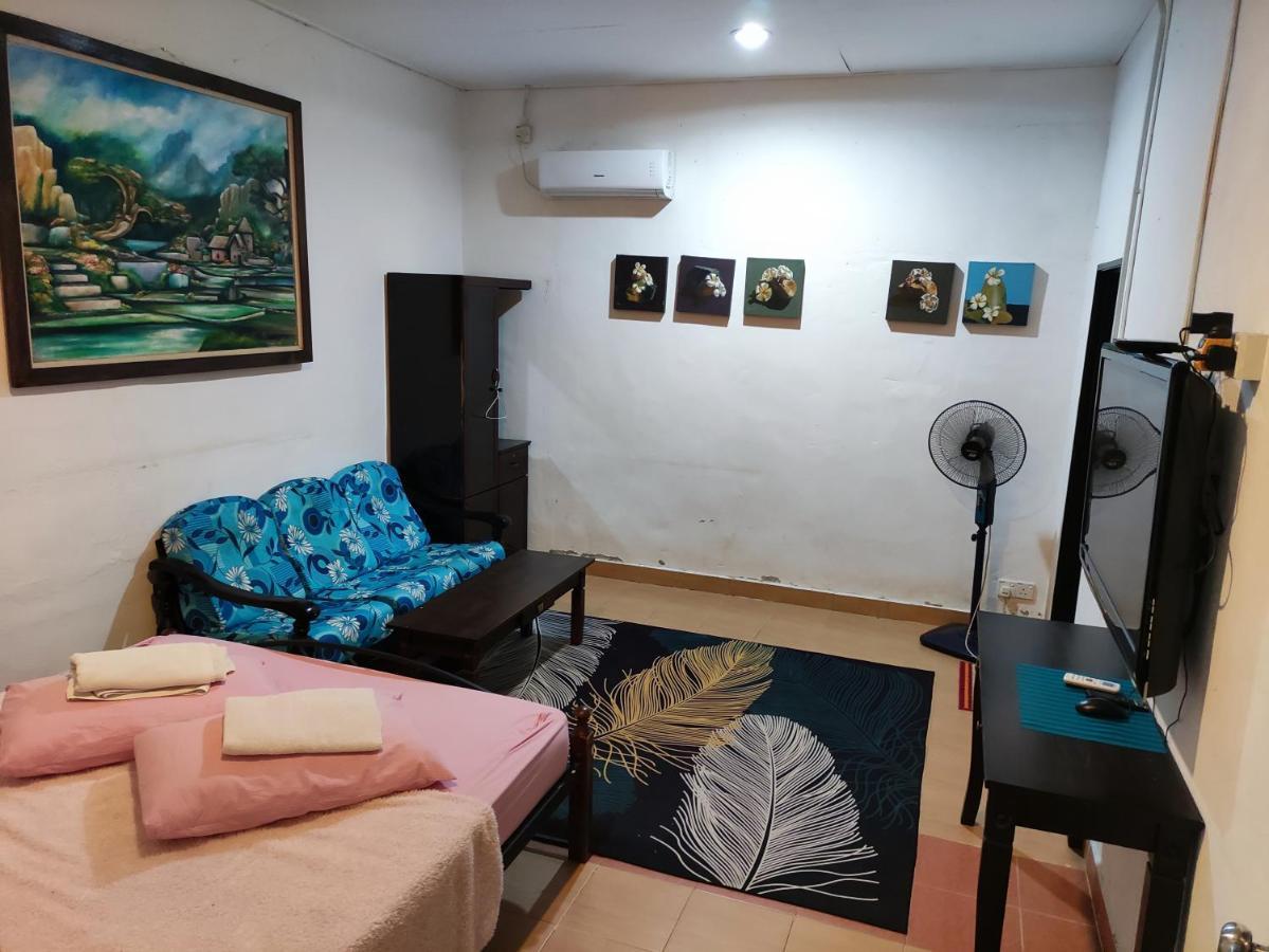 Kencana Guest House Pantai Cenang  Kamer foto
