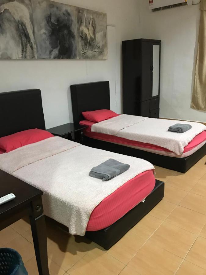 Kencana Guest House Pantai Cenang  Buitenkant foto